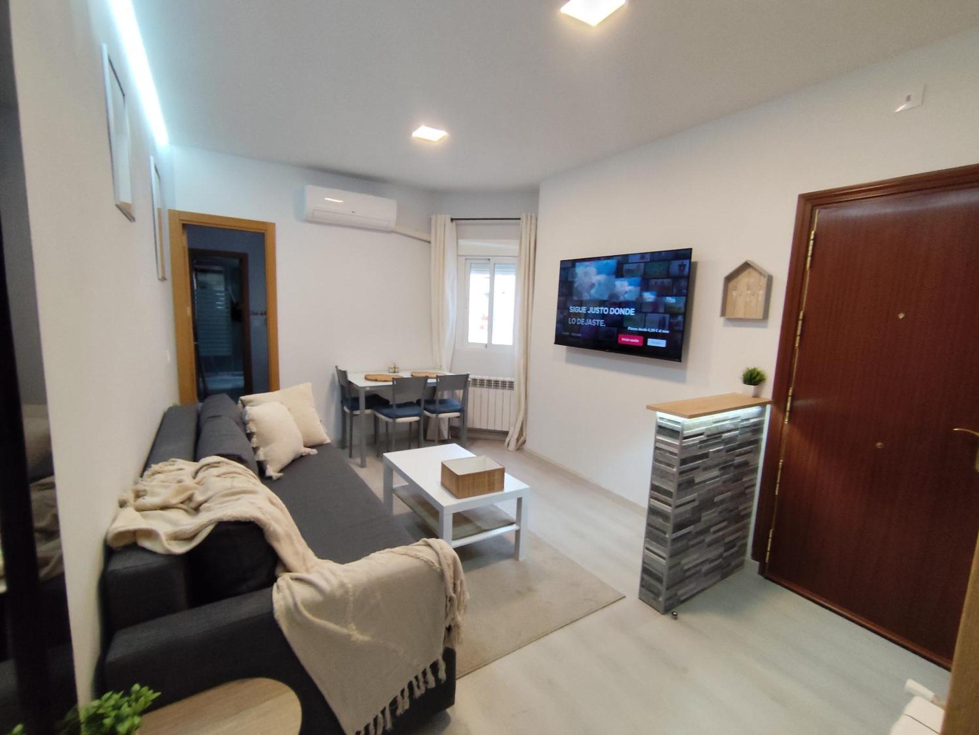 Cozy Apartment In The Heart Of Madrid Ngoại thất bức ảnh